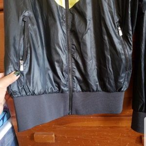 Womens Nike windbreaker
